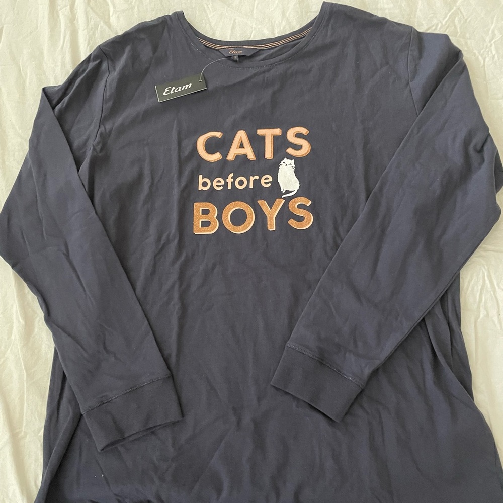 Long sleeve womens tshirt.